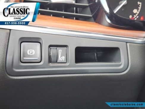 Used 2025 Cadillac XT5 Premium Luxury AWD/4WD image 25