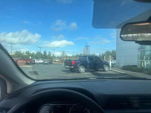 Used 2023 Nissan Versa SV image 13