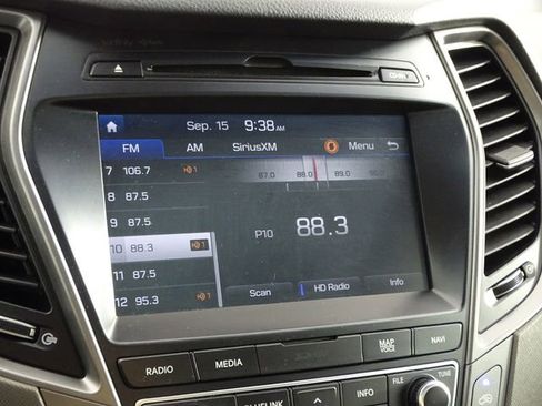 Used 2018 Hyundai Santa Fe Limited image 35