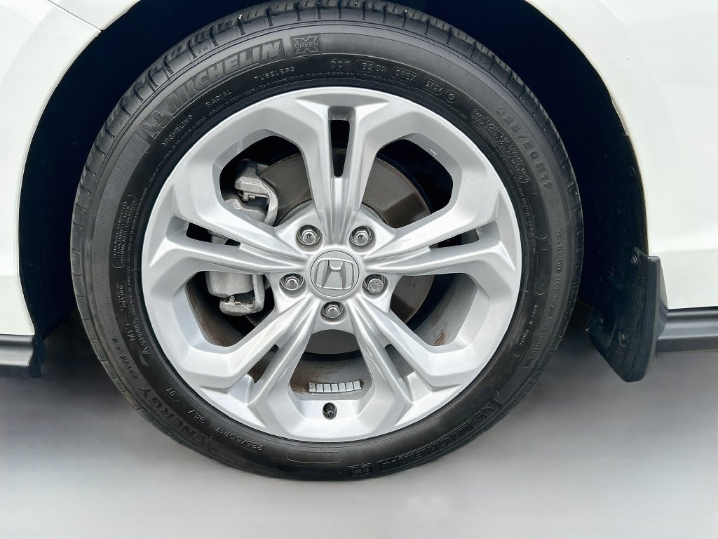 Certified 2025 Honda Accord LX image 27