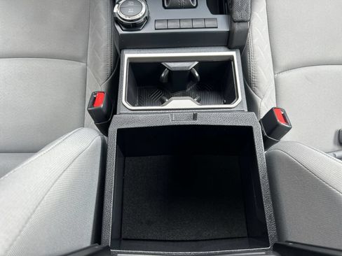 Certified 2025 Toyota Tacoma SR5 AWD/4WD image 28