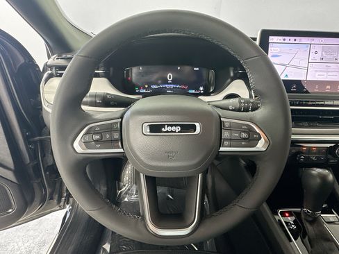 Used 2023 Jeep Compass Limited w/ Elite Group AWD/4WD image 11