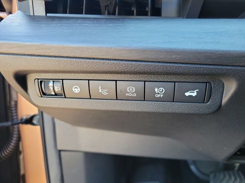 Certified 2023 Nissan Ariya FWD image 24