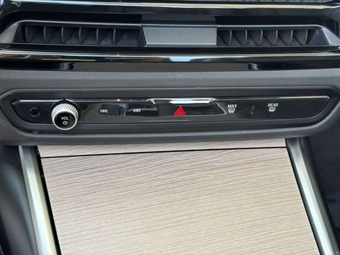 Used 2025 BMW 430i Convertible RWD image 16