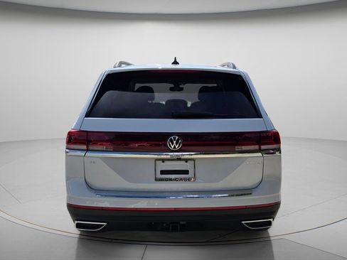 Certified 2026 Volkswagen Atlas SE w/ Panoramic Sunroof Package FWD image 5