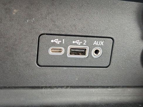 Certified 2023 Nissan Sentra SR FWD image 17