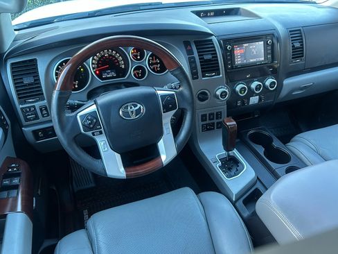 Used 2016 Toyota Sequoia Platinum image 16