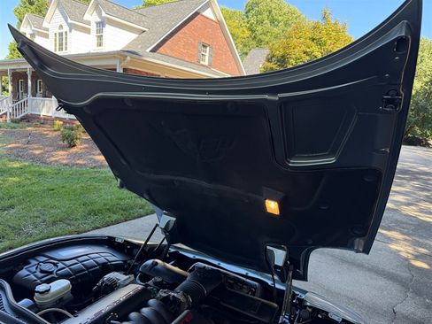 Used 2004 Chevrolet Corvette Convertible w/ Preferred Equipment Group image 63