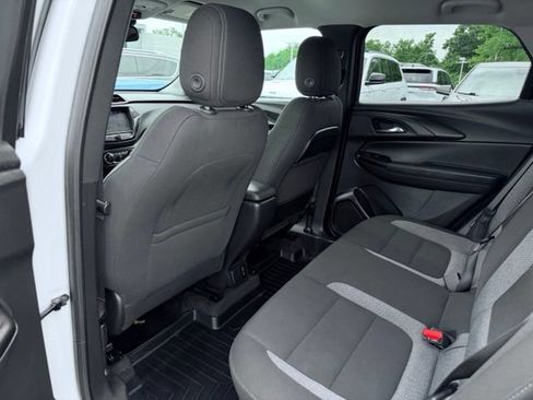 Used 2022 Chevrolet TrailBlazer LT w/ Convenience Package FWD image 19