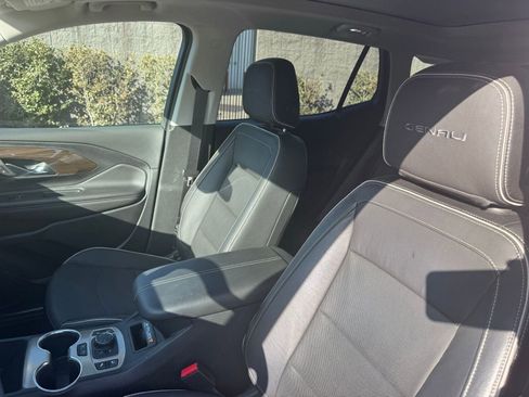 Used 2020 GMC Terrain Denali w/ Denali Premium Package image 8