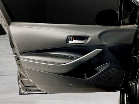 Used 2020 Toyota Corolla SE FWD image 25