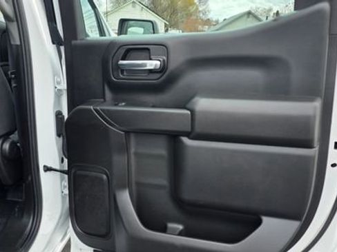 Used 2024 Chevrolet Silverado 1500 W/T w/ Z71 Off-Road Package image 12