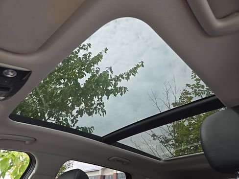 Certified 2023 Kia Sorento S w/ Panoramic Sunroof Package AWD/4WD image 27