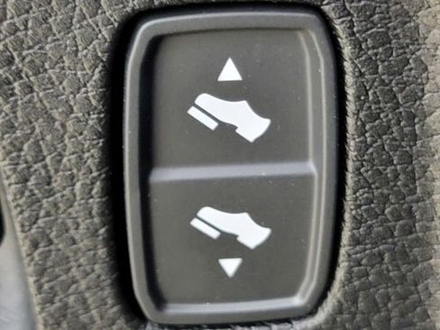 New 2026 RAM 1500 Laramie w/ Night Edition image 38