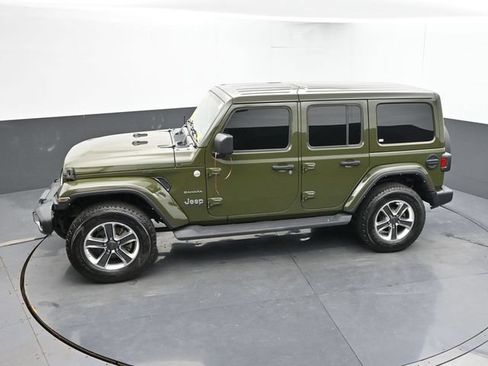 Used 2021 Jeep Wrangler Unlimited Sahara w/ Dual Top Group AWD/4WD image 18