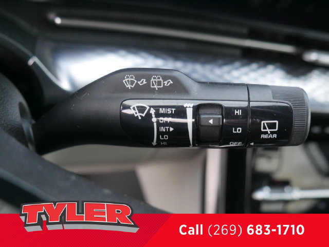 Used 2024 Kia Carnival SX Prestige FWD image 24