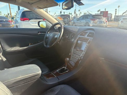 Used 2011 Lexus ES 350 image 30