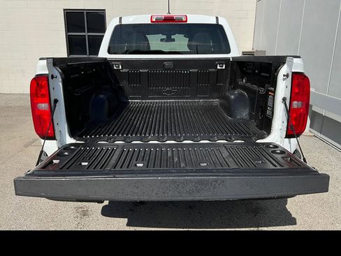 Used 2018 Chevrolet Colorado W/T w/ WT Convenience Package RWD image 11