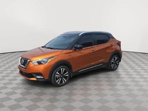 Used 2020 Nissan Kicks SR FWD image 4