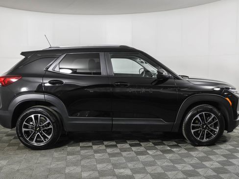 Used 2024 Chevrolet TrailBlazer LT FWD image 12