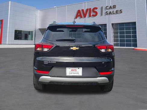 Used 2025 Chevrolet TrailBlazer LT AWD/4WD image 5