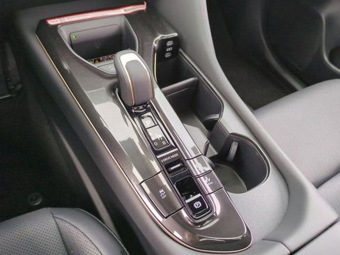 Certified 2026 Toyota Crown Limited w/ Advanced Technology Package image 15