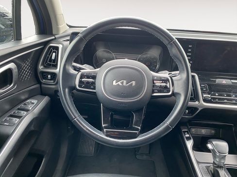 Used 2022 Kia Sorento S w/ Panoramic Sunroof Package image 18