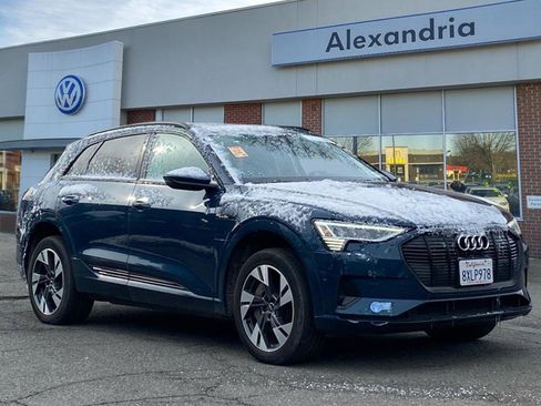 Used 2021 Audi e-tron Premium w/ Convenience Plus Package image 1