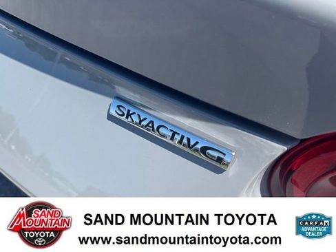 Used 2024 MAZDA MX-5 Miata RF Grand Touring RWD image 9