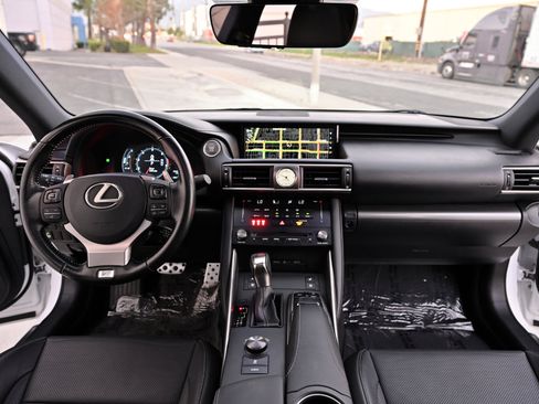 Used 2017 Lexus IS 200t IS Turbo RWD image 11