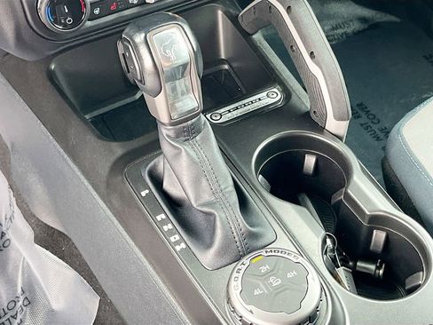 Used 2022 Ford Bronco Outer Banks AWD/4WD image 17