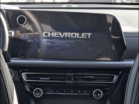 New 2026 Chevrolet Traverse LT w/ Driver Confidence Package FWD image 24