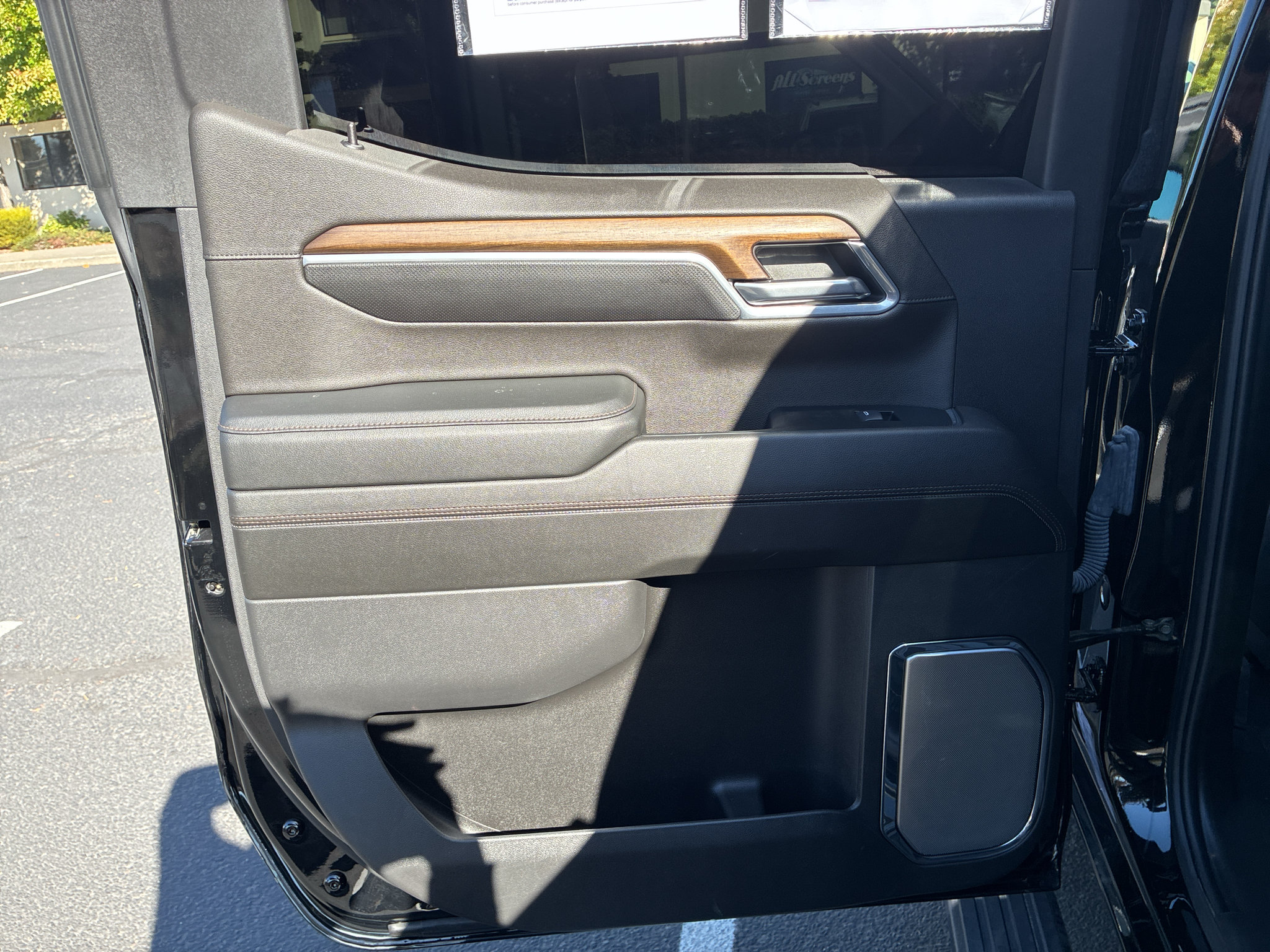 Used 2024 Chevrolet Silverado 1500 High Country w/ Midnight Edition AWD/4WD image 43