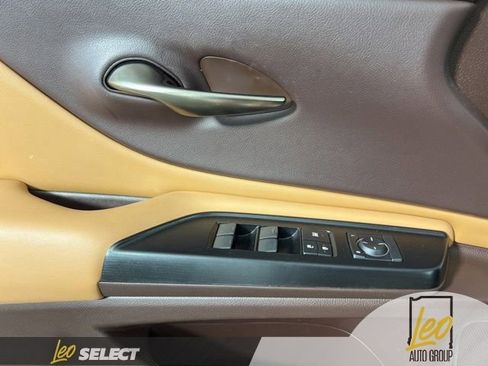 Used 2020 Lexus ES 350 w/ Accessory Package 2 FWD image 32