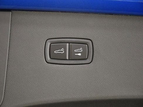 Used 2025 Porsche Cayenne S image 56