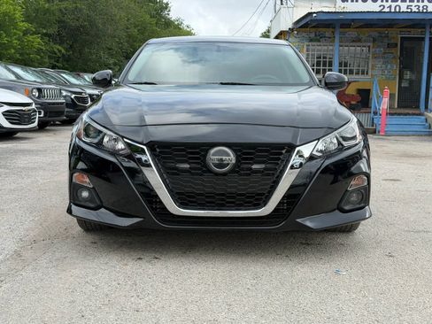 Used 2020 Nissan Altima 2.5 S FWD image 2