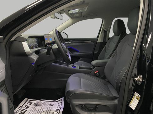 Certified 2026 Volkswagen Tiguan SE AWD/4WD image 26
