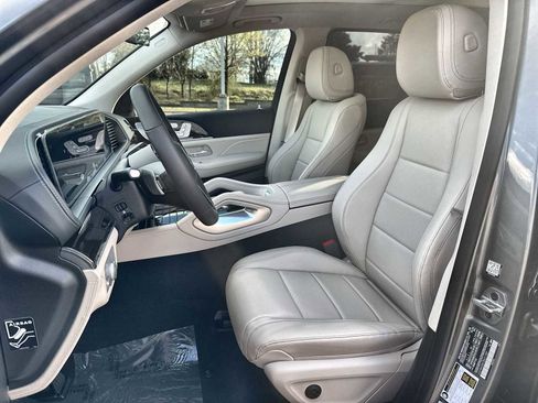 New 2026 Mercedes-Benz GLE 450e 4MATIC image 3