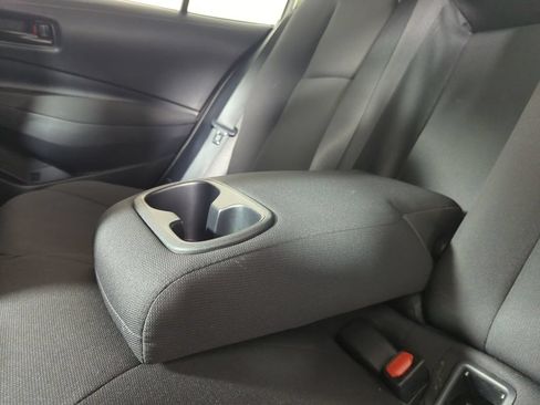 Used 2024 Toyota Corolla LE FWD image 31