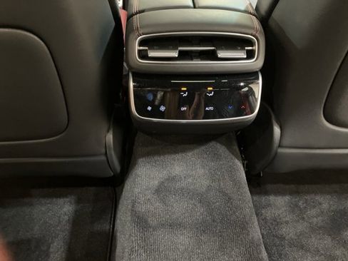 Used 2025 Genesis G80 3.5T Sport image 25