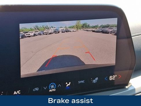 Used 2025 Chevrolet Traverse LT AWD/4WD image 13