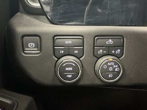 Used 2024 Chevrolet Silverado 1500 RST w/ Max Trailering Package AWD/4WD image 34