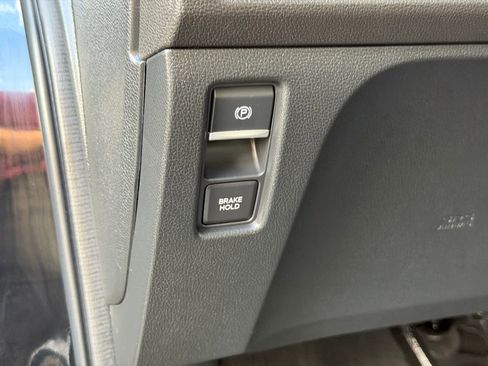 Used 2026 Honda Odyssey Elite image 18