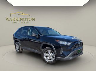 Used 2022 Toyota RAV4 LE video 1