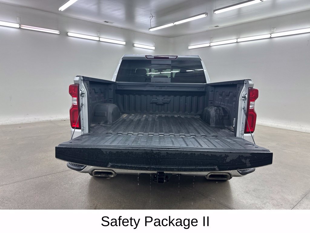 Used 2019 Chevrolet Silverado 1500 LTZ w/ LTZ Premium Package AWD/4WD image 18
