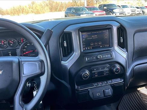 Used 2020 Chevrolet Silverado 1500 Custom w/ Custom Value Package image 10