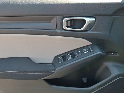 Used 2023 Honda Civic LX image 11