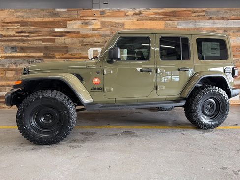 New 2026 Jeep Wrangler Sahara w/ Technology Group image 74