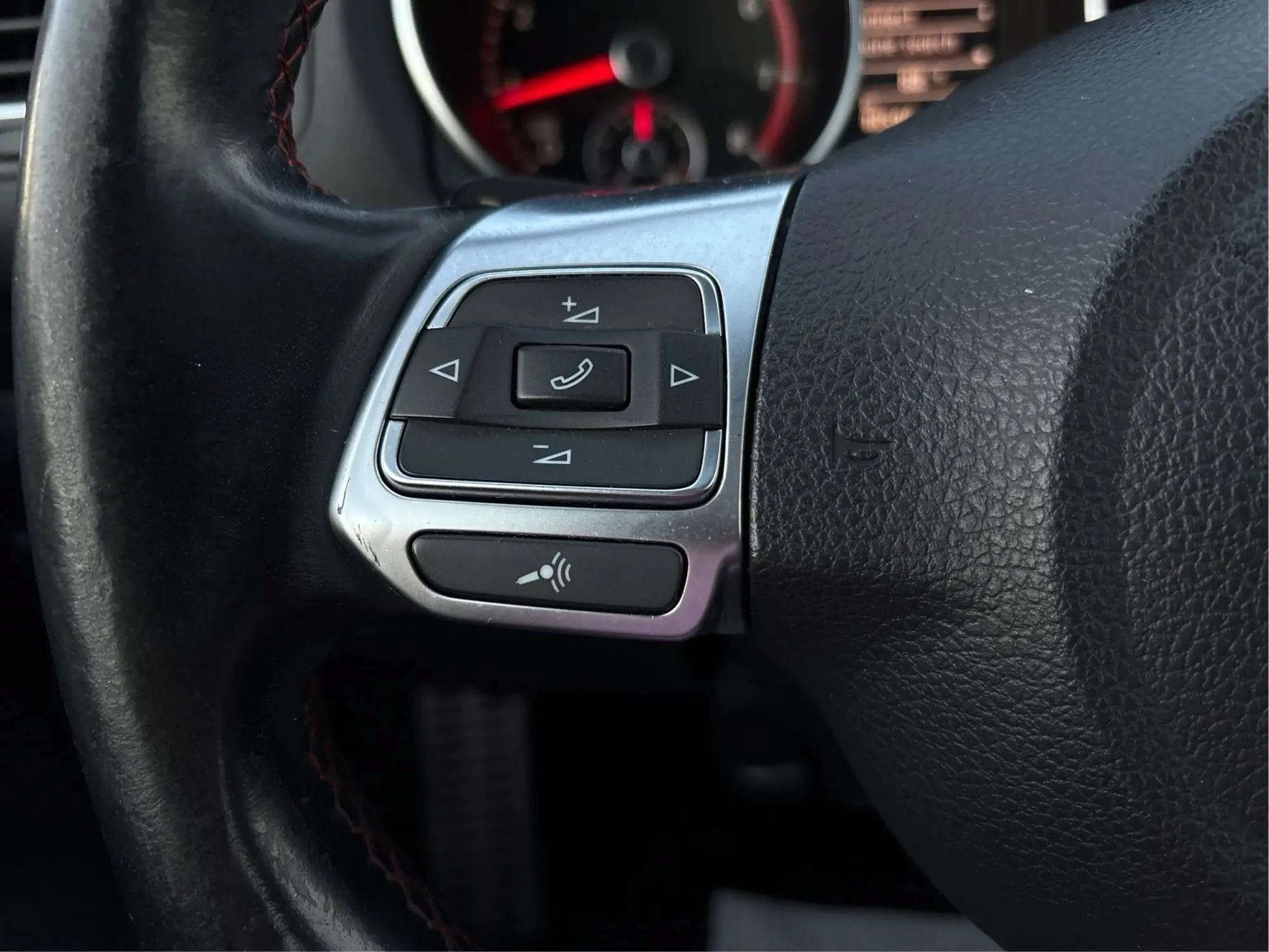 Used 2012 Volkswagen GTI 2-Door FWD image 19