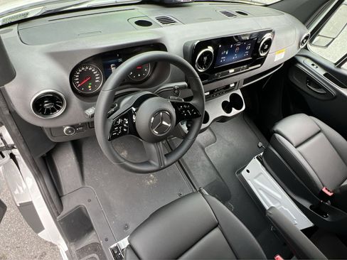 New 2025 Mercedes-Benz Sprinter 2500 image 21